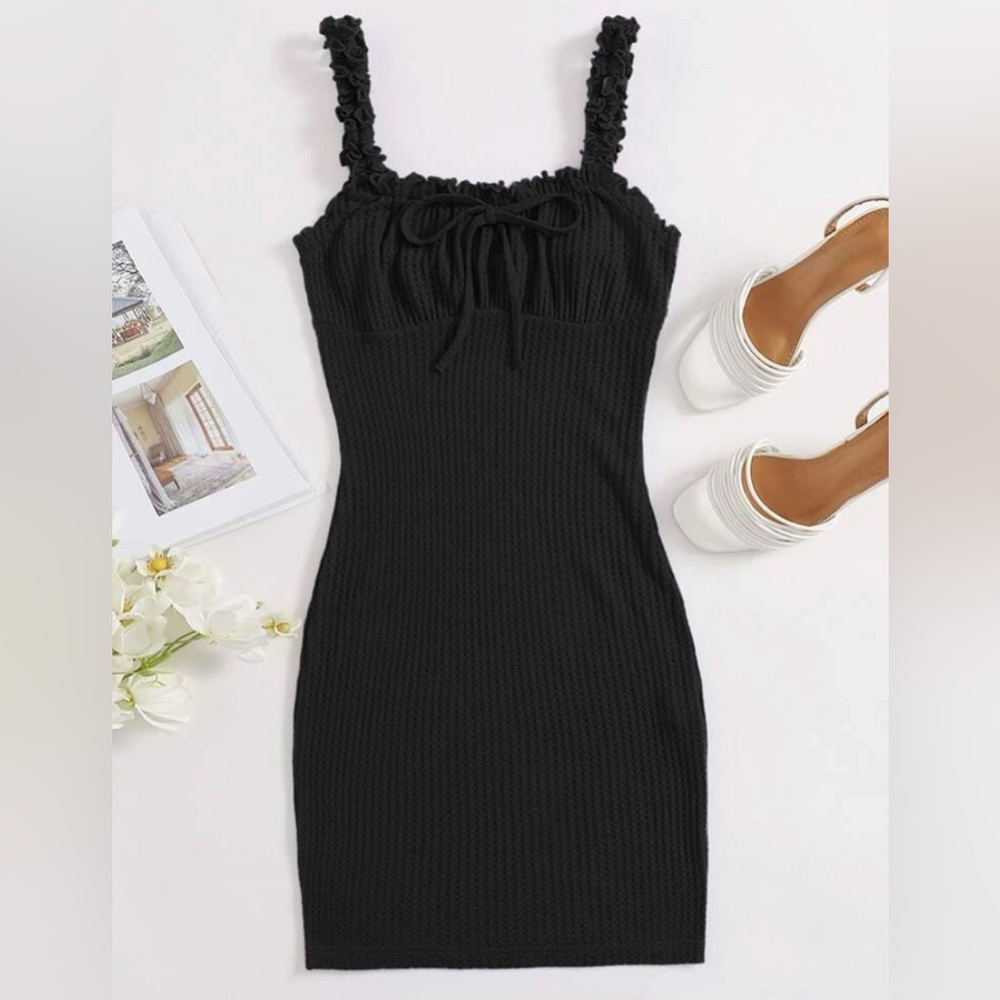 Black Bodycon Strap Knot Front Ruched Bust Dress in Women’s size Medium